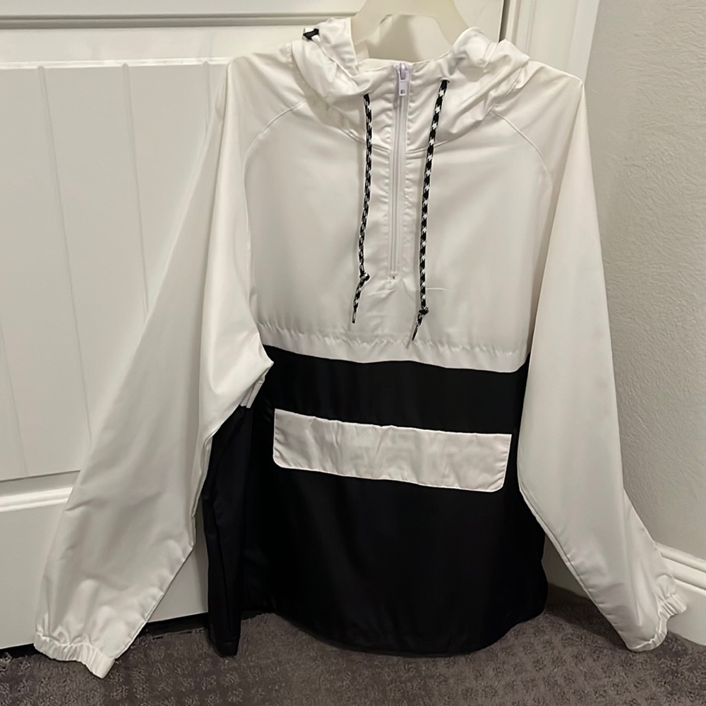 Zine Half Zip Jacket With pockets. Large